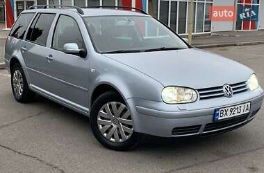 Универсал Volkswagen Golf 2003 в Красилове