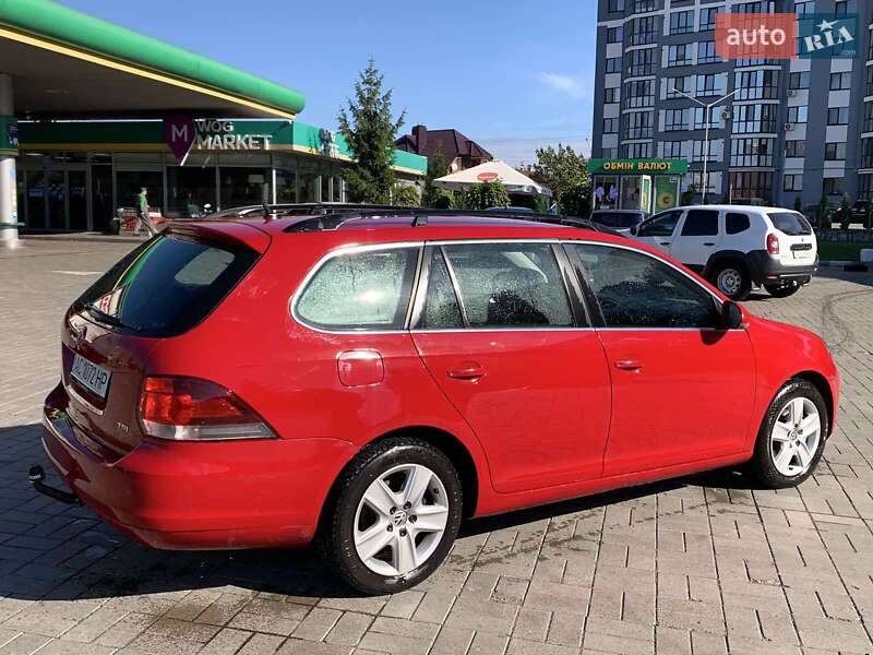 Універсал Volkswagen Golf 2010 в Батурині