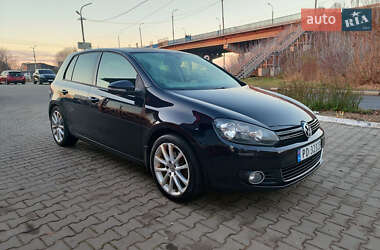 Хэтчбек Volkswagen Golf 2010 в Луцке