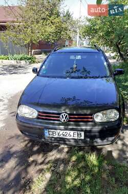 Универсал Volkswagen Golf 2004 в Чернигове