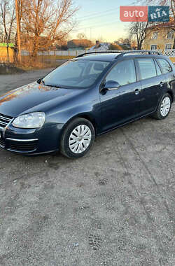 Универсал Volkswagen Golf 2009 в Коростене