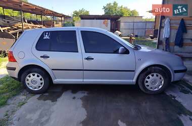 Хэтчбек Volkswagen Golf 1999 в Казатине