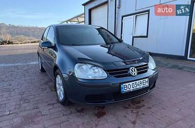 Хетчбек Volkswagen Golf 2004 в Тернополі