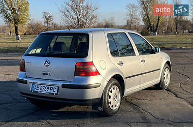 Хэтчбек Volkswagen Golf 2001 в 