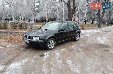 Хэтчбек Volkswagen Golf 1999 в Помошной