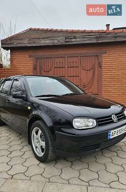 Хэтчбек Volkswagen Golf 2000 в Запорожье