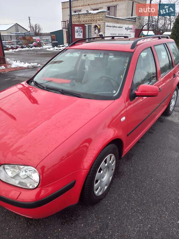 Універсал Volkswagen Golf 2002 в Ладижині