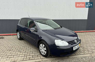 Хэтчбек Volkswagen Golf 2006 в Луцке