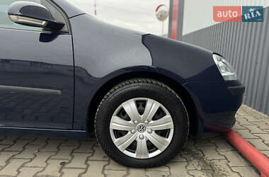 Хэтчбек Volkswagen Golf 2006 в Луцке