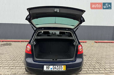 Хэтчбек Volkswagen Golf 2006 в Луцке