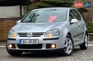 Хэтчбек Volkswagen Golf 2005 в Дрогобыче