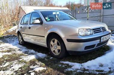 Хэтчбек Volkswagen Golf 2002 в Виннице