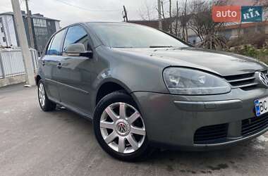 Хэтчбек Volkswagen Golf 2004 в Кременце