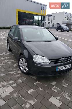 Хэтчбек Volkswagen Golf 2005 в Виннице