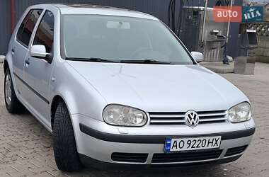 Хэтчбек Volkswagen Golf 2002 в Мукачево