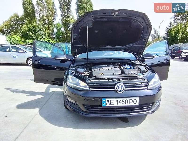 Універсал Volkswagen Golf 2016 в Томаківці