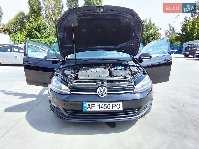 Універсал Volkswagen Golf 2016 в Томаківці