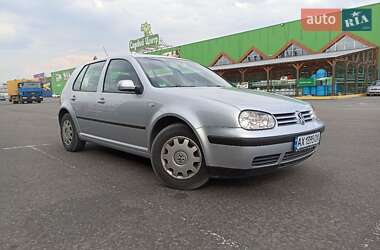 Хэтчбек Volkswagen Golf 2002 в Харькове