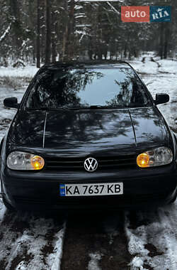 Хэтчбек Volkswagen Golf 2000 в Киеве