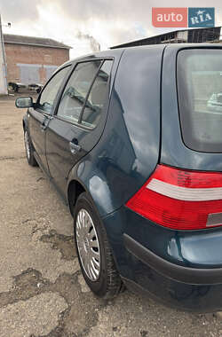 Хэтчбек Volkswagen Golf 2003 в Луцке