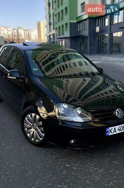 Хэтчбек Volkswagen Golf 2005 в Киеве