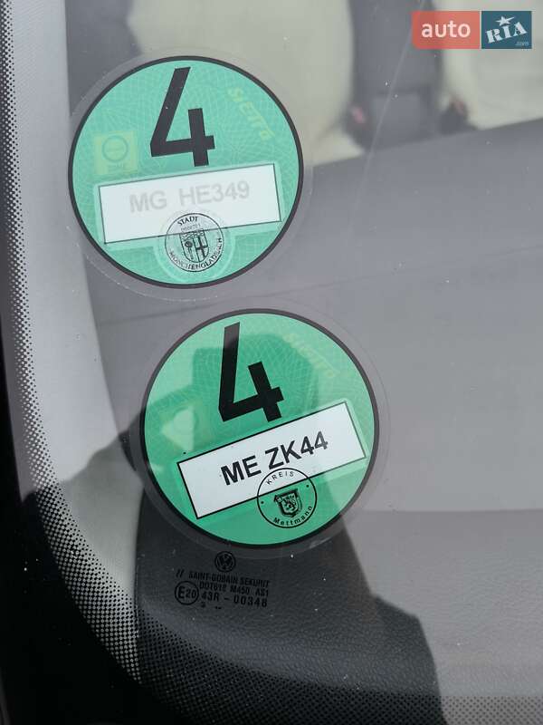 Хетчбек Volkswagen Golf 2003 в Тернополі