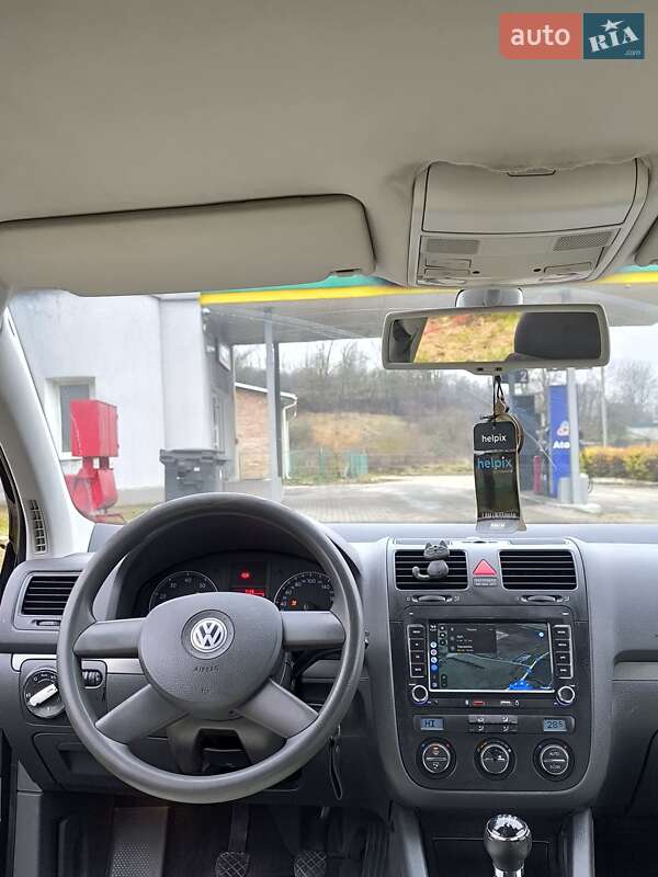 Хетчбек Volkswagen Golf 2003 в Тернополі