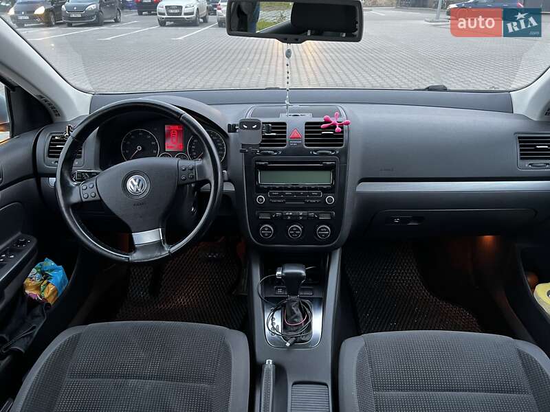 Універсал Volkswagen Golf 2009 в Львові