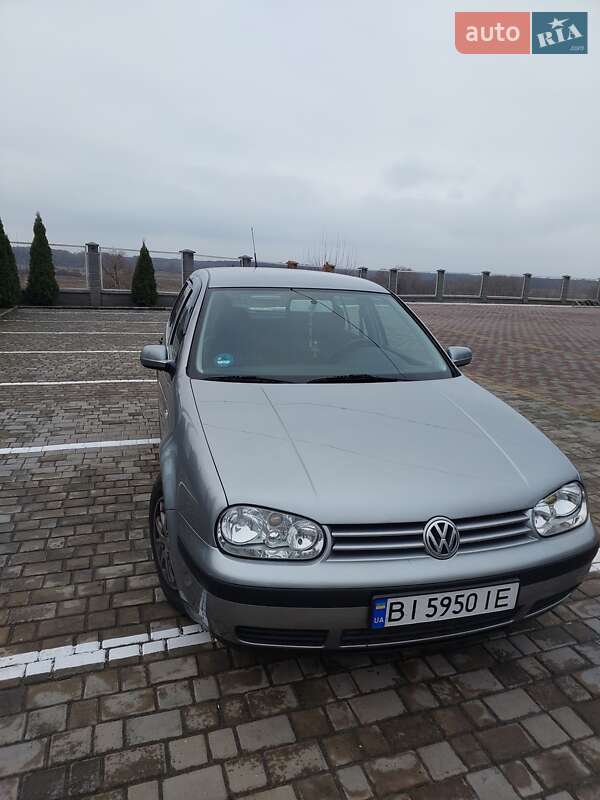 Volkswagen Golf 2002