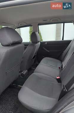 Хетчбек Volkswagen Golf 2002 в Оржиці