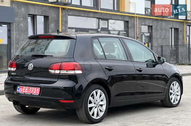 Хэтчбек Volkswagen Golf 2009 в Луцке