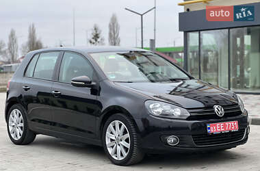 Хэтчбек Volkswagen Golf 2009 в Луцке