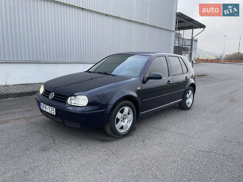 Хетчбек Volkswagen Golf 1998 в Хусті