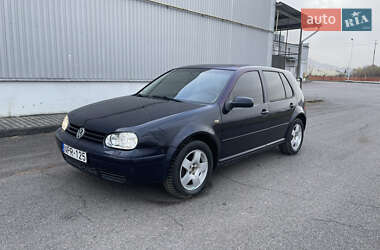 Хетчбек Volkswagen Golf 1998 в Хусті