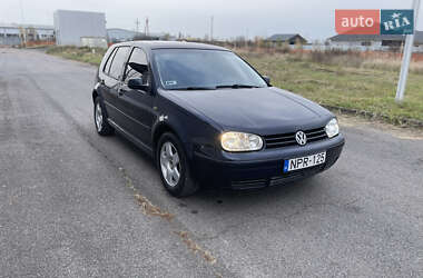 Хетчбек Volkswagen Golf 1998 в Хусті