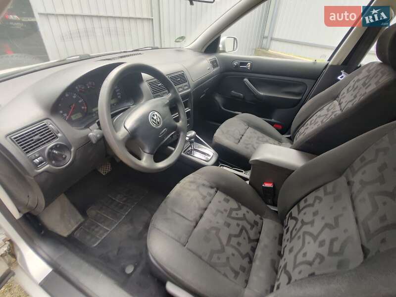 Універсал Volkswagen Golf 1999 в Черкасах