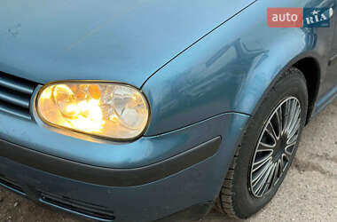 Хэтчбек Volkswagen Golf 2003 в Виннице