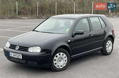 Хэтчбек Volkswagen Golf 2003 в Виннице