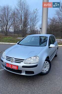 Хетчбек Volkswagen Golf 2005 в Запоріжжі