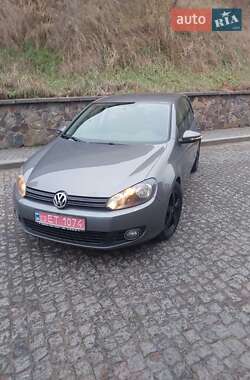 Хэтчбек Volkswagen Golf 2008 в Луцке