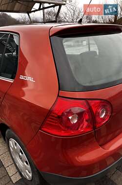 Хетчбек Volkswagen Golf 2006 в Сваляві