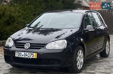 Хэтчбек Volkswagen Golf 2006 в Староконстантинове