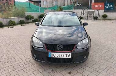 Хетчбек Volkswagen Golf 2005 в Львові