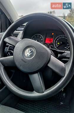 Хэтчбек Volkswagen Golf 2005 в Луцке