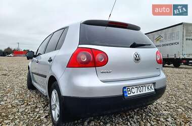 Хетчбек Volkswagen Golf 2008 в Яворові