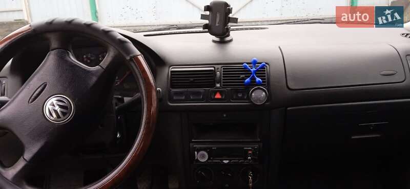 Хетчбек Volkswagen Golf 1998 в Хмільнику