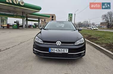 Універсал Volkswagen Golf 2019 в Тернополі