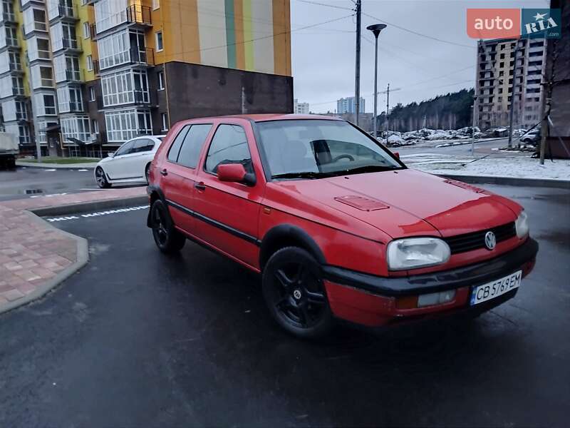 Хетчбек Volkswagen Golf 1993 в Чернігові