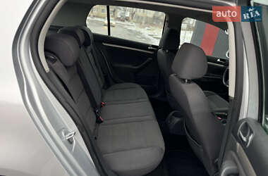 Хэтчбек Volkswagen Golf 2008 в Луцке