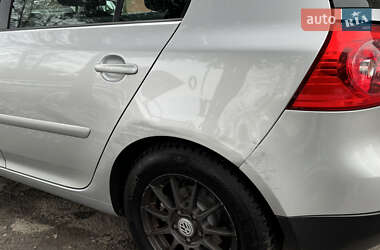 Хэтчбек Volkswagen Golf 2008 в Луцке